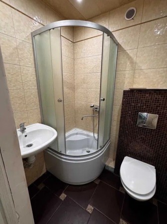 Продам квартиру, возле парка - фото 1