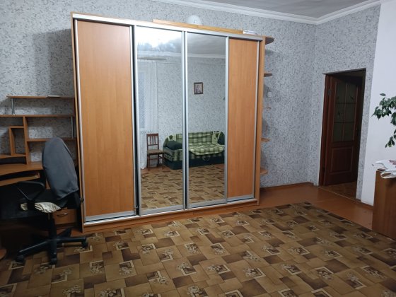 Однокімнатна квартира з автономним отопленням в Дубно.