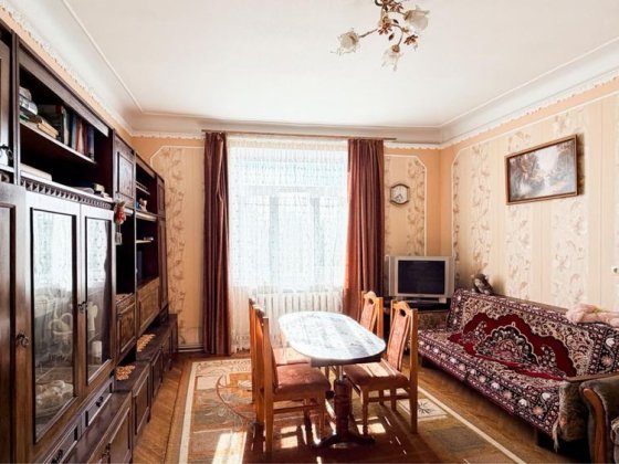 Продаж 2-кімнатної квартири в Дрогобичі, ближній центр Дрогобич