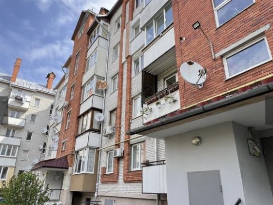 Продається  простора 3 кім квартирв Дрогобич Коновальця Дрогобич
