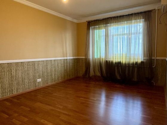 Продаж 2 кім. Квартира 11 мкрн. Лівий берег Каменское