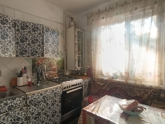 Продам 5 комнатную на левом берегу (3мкр)