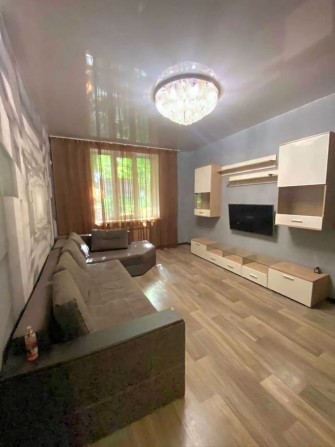 Продам 3 х ком квартиру с Отличным ремонтим, с мебелью и техникой - фото 1