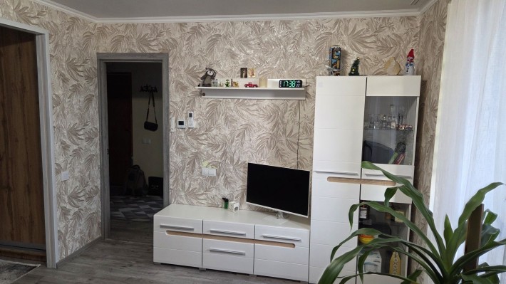Продаж великої 1- кімнатної квартири. Автономне опалення, меблі!!! - фото 1