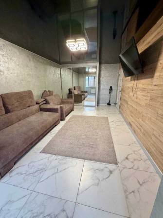 ПРОДАЖ мебльованої 1-кімн. квартири, 11 МКРН - фото 1