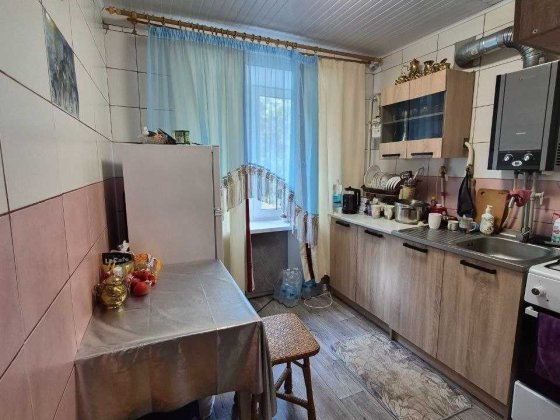 Продам 3-х кімнатну квартиру м.Зміїв Змиев