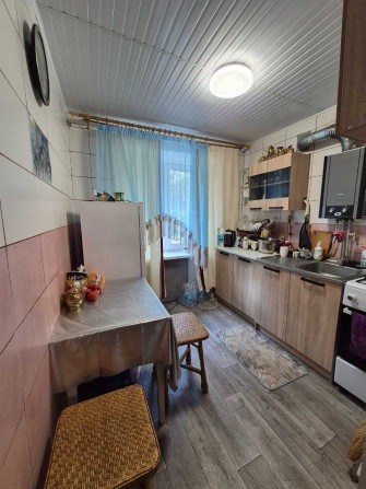 Продам 3-х кімнатну квартиру м.Зміїв - фото 1