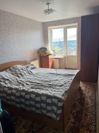Продам 3 кімнатну квартиру в центрі міста - фото 1