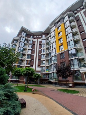 1к квартира 46.6 м2 з панорамним видом на сосновий ліс в ЖК "На Прорізній" - фото 1