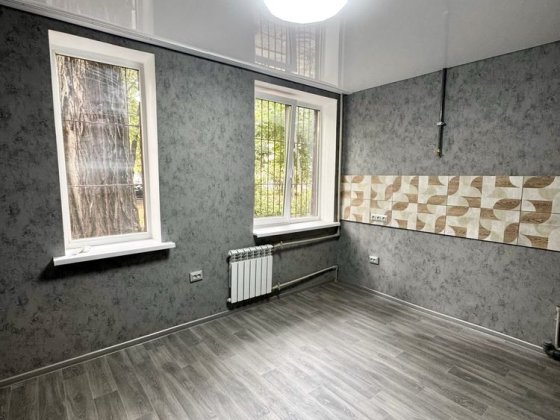 Продам 2-к квартиру, раздельные комнаты, центр города, кирпичный дом, пр-т Тараса Шевченка