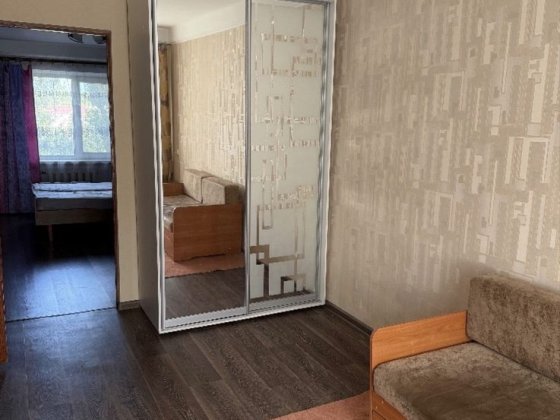 Продам 2-комн. квартиру , ул. Евгена Мельника хороший район Каменское
