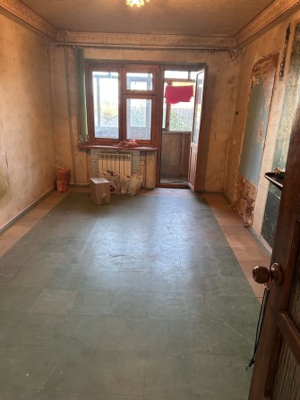 Продам 3 кімнатну на 8 Березня - фото 1