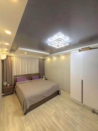 Продам 2 х комнатную квартиру с Евроремонтом. Только за наличные! - фото 1