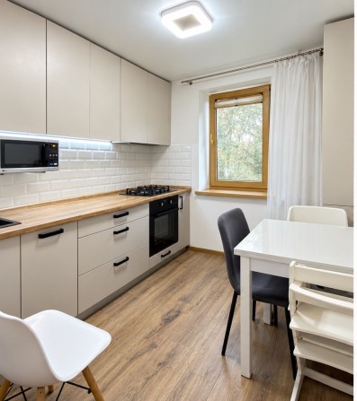 Продам 2 ку в центре с капитальным ремонтом ! - фото 1