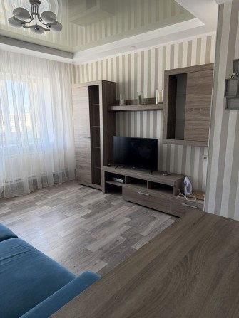 Продам свою 4-х кімн.квартиру л/б - фото 1