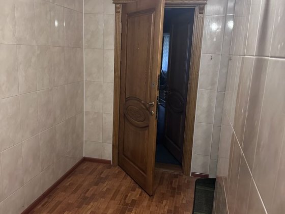 2-х кімнатна квартира,64 м.кв.від власника(1-й поверх з підвалом) Калиновка