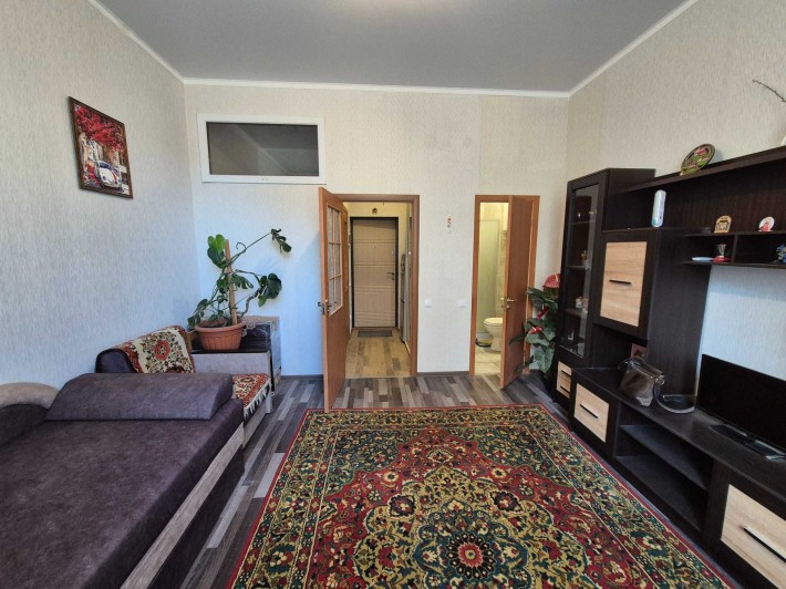 Продам 1 ком.квартиру в Черноморске с ремонтом 1 этаж - фото 1