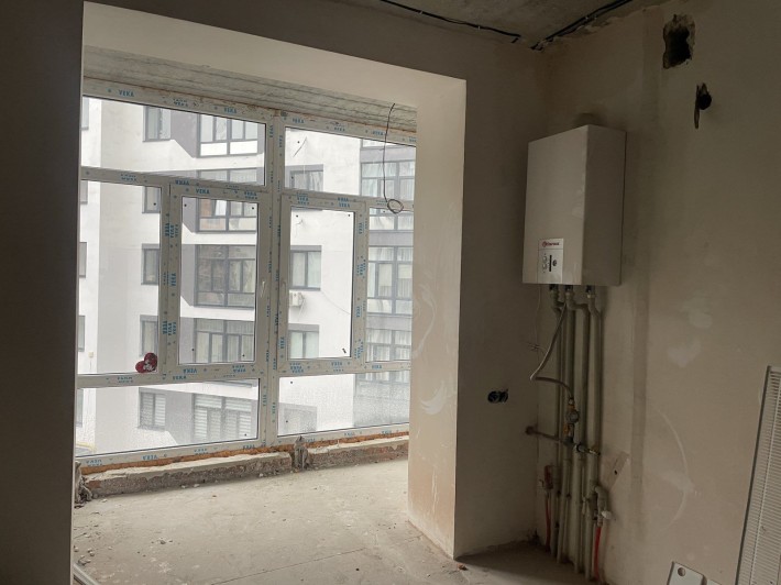 Продам євро3кімн. кв. з частковим ремонтом! Газове опалення, 2% оформ. - фото 1