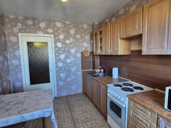 Продам 2к.квартиру Черноморск ремонт