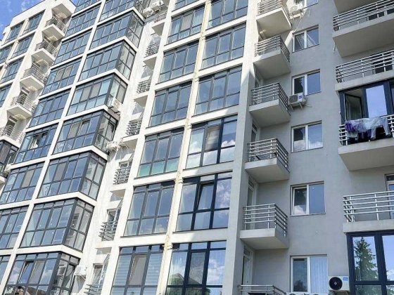 Продам видову 2 кімнатну квартиру студію в центрі на Огієнка Кам'янець-Подільський