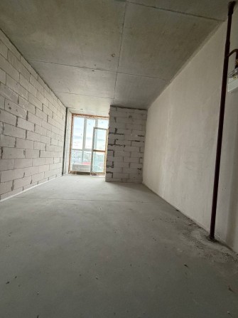 Продам 1к квартиру, газ, 2%, балкон, поруч озеро. Без комісії! - фото 1