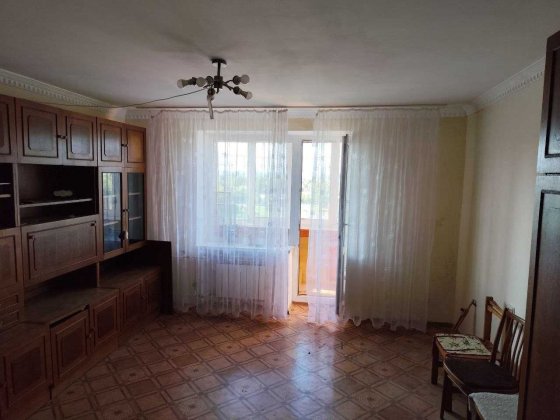 Продам 1 кімнатну  квартиру в м. Канів.