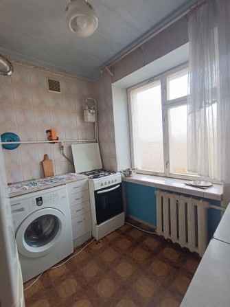 Продається 3-ох кімнатна хрущовка поруч з центром - фото 1