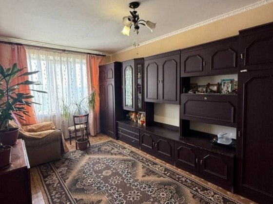 Продам секцію мікрорайон жовтневий 35 кв.м Кам'янець-Подільський