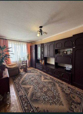 Продам секцію мікрорайон жовтневий 35 кв.м - фото 1