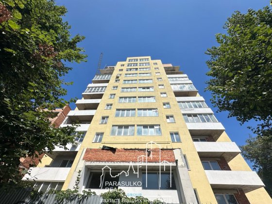 Продам 1-но кімнатну квартиру поряд з центорм міста Кам'янець-Подільський