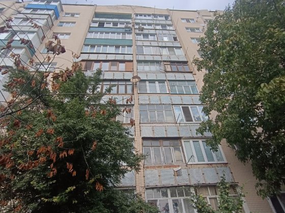 Продається 2-ох кімнатна Чешка на Смірнова