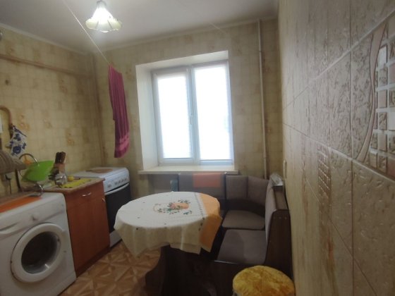 Продаж 1 кімнатної квартири на 2 поверсі