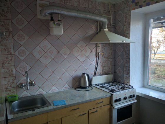 Продам 2-к квартиру 46 м² у тихому центрі | 1 поверх, двостороння | Під житло або бізнес ($18 000) Конотоп
