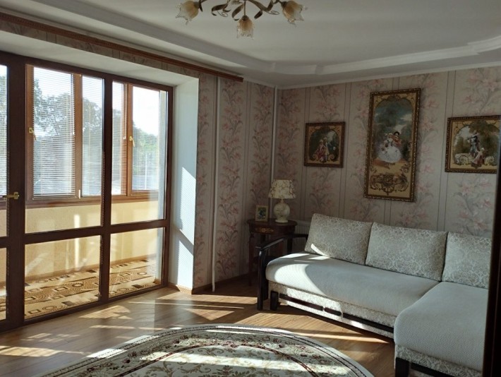 Продам квартиру в центре (Фонтан) - фото 1