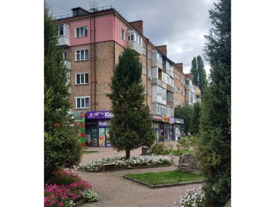 Продаж квартири на 2 поверсі . Конотоп. 2-х кімн. 47,4 кв.м Конотоп