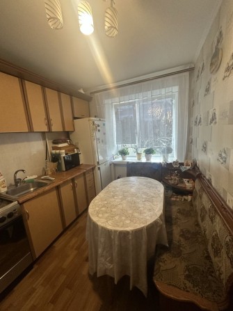 Продам 2-х кімнатну квартиру  в центрі м. Лозова - фото 1