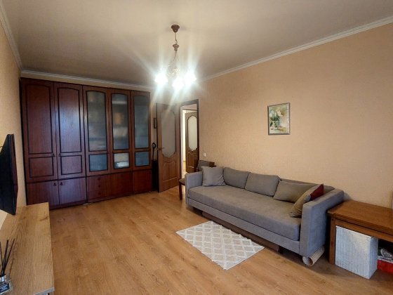 Продам 3-кімнатну квартиру. Вул.Вірменська,13. Могилев-Подольский