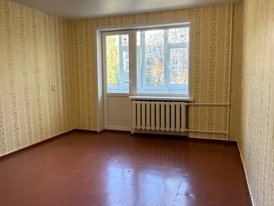 Продаж 2-х кімнатна квартира по вулиці Космонавтів
