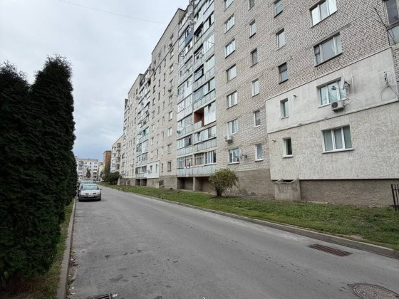 Продаж 3-кімнатної квартири в центральній частині міста! Звягель