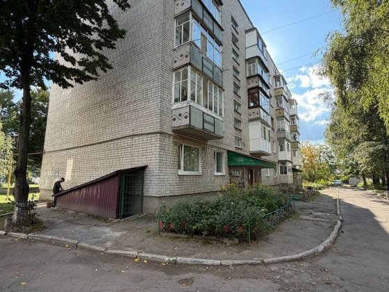 Продаж 3-кімнатної квартири в центральній частині міста. Звягель