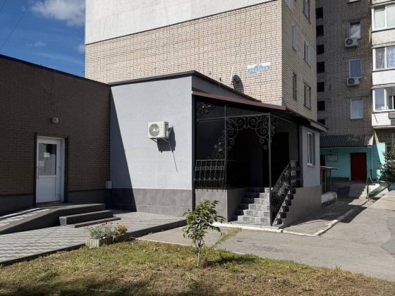 Продаж квартири з власним входом! Звягель