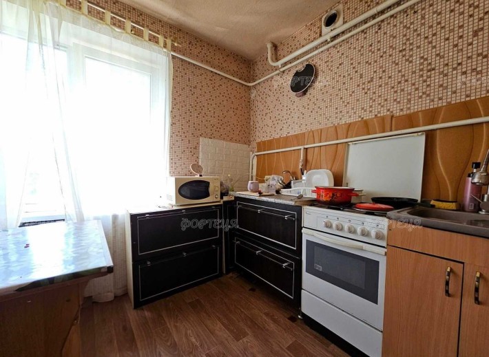 Продаж 2 кімн  квартири с автономним опаленням, є гараж! - фото 1