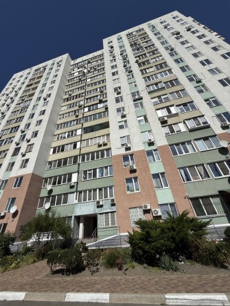 Продам 1о кімнатну квартиру вул. Академічна 28 - фото 1