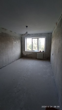 Продаж 2-кімнатної квартири 53.8 м² під ремонт — вул. Верстатобудівників, 4 - фото 1