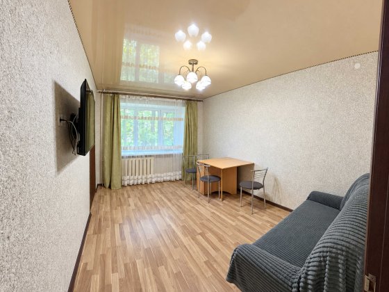 Продається 3-кімнатної квартири 67.9 м² у Ромнах, вул. Коржівська Ромни