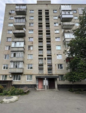 Продається 3-кімнатна квартира 67,4 м² Центр 5/9 поверх Ромни - фото 1