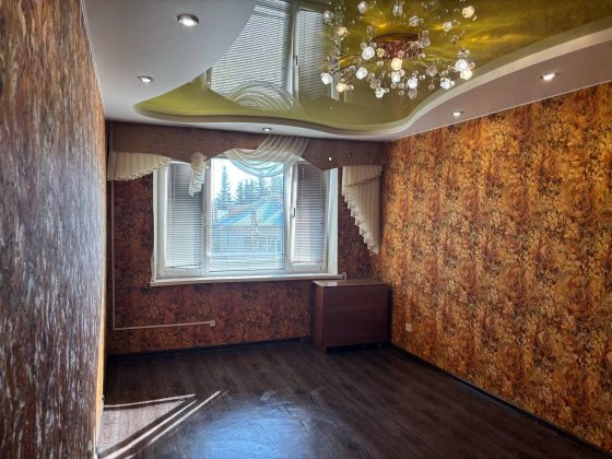 Продам затишну 3-кімнатну квартиру в самому центрі Павлограда Павлоград