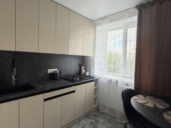 Продам 2к кв ремонт мебель техника