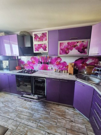 Продам 4-к. квартиру в центре - фото 1