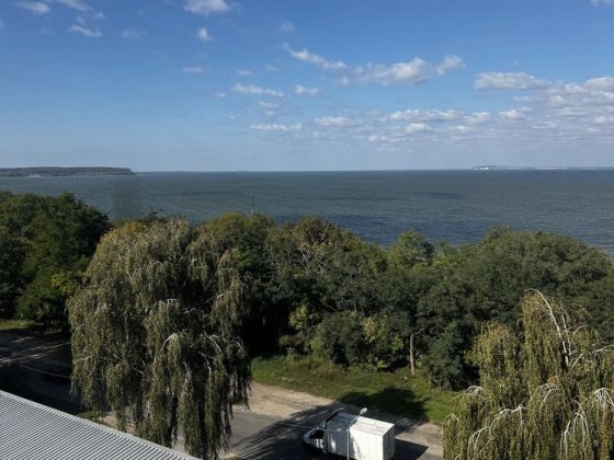 Продаж 2 кімн. квартири з неперевершеним видом на Дніпро Светловодск
